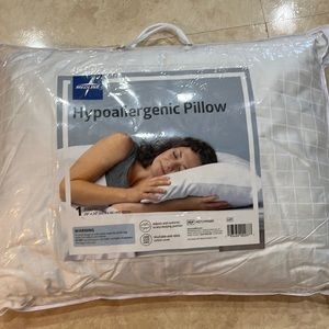 Hyper allergenic pillow